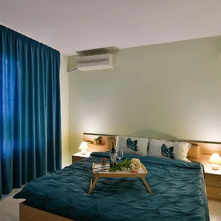 Paradise - Free Parking * Βάρνα